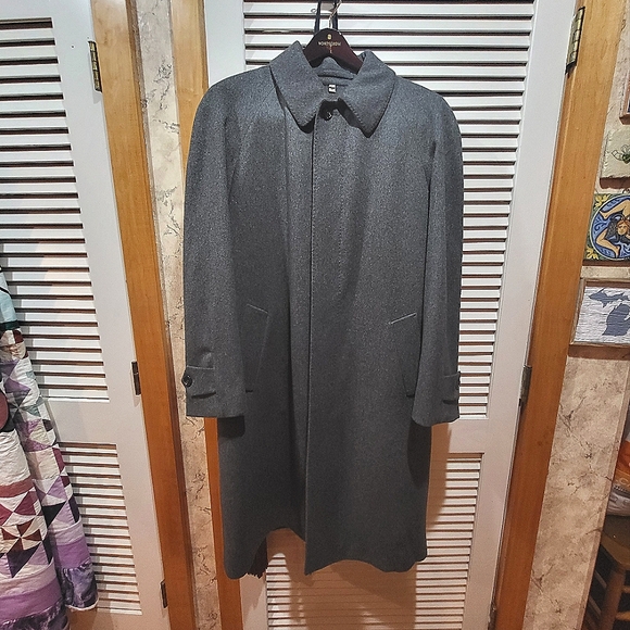 Man's Burberry GreyCoat